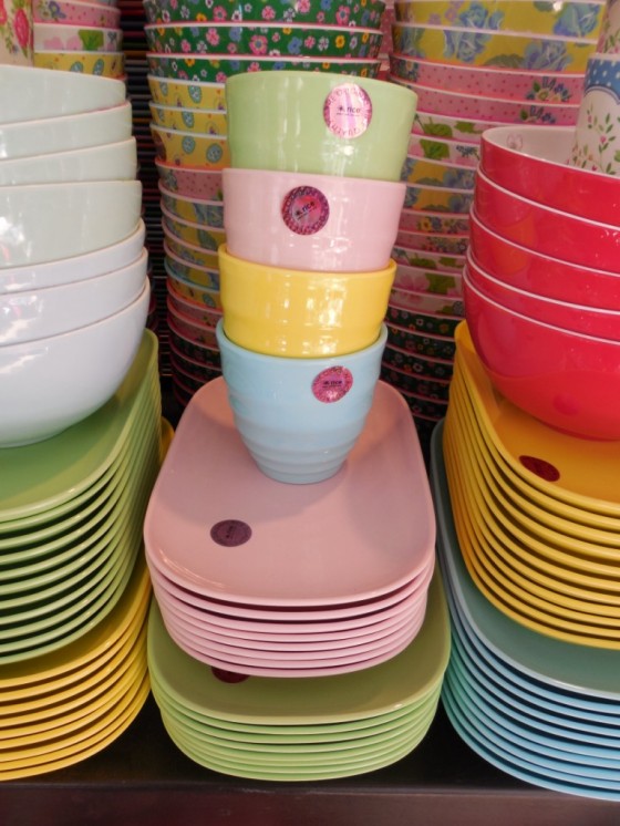 Tout nouveaux Japanese cups (4 euros) assortis aux petits plats si pratiques (4,50 et 5,50 euros)